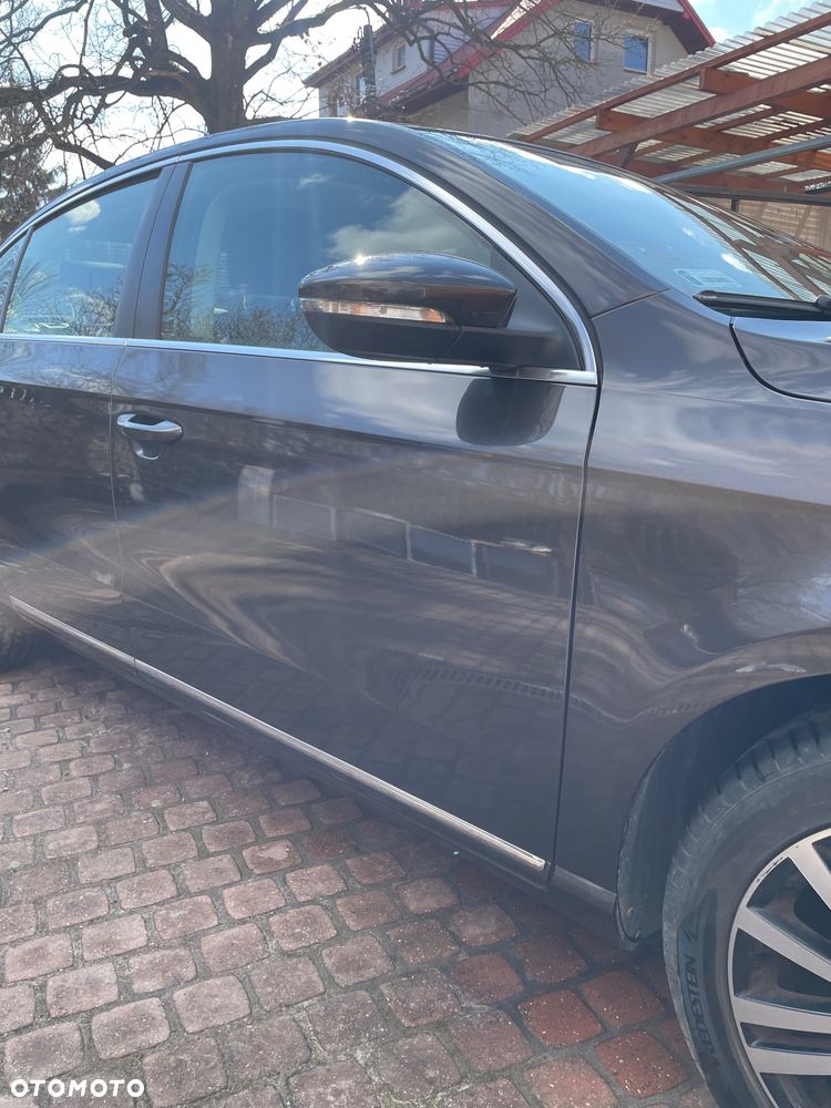 Volkswagen Passat 2.0 TDI Comfortline DSG - 2
