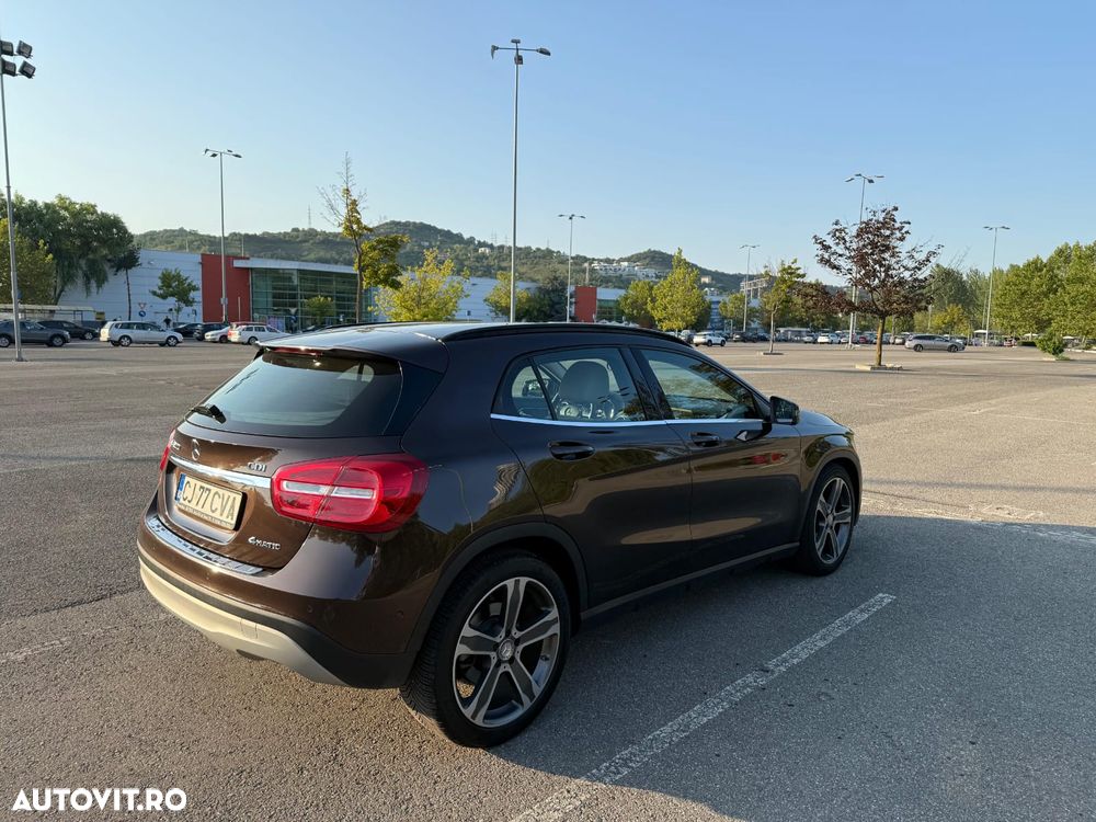 Mercedes-Benz GLA 220 CDI 4MATIC Aut. - 11