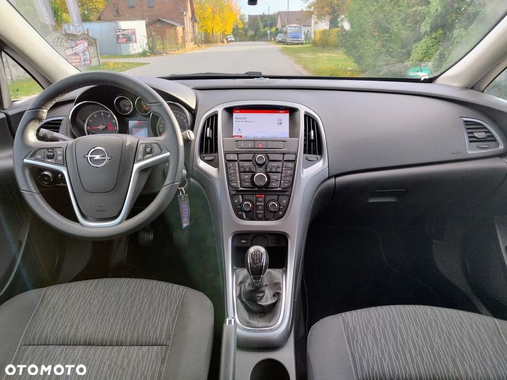 Opel Astra 1.6 Design Edition - 10