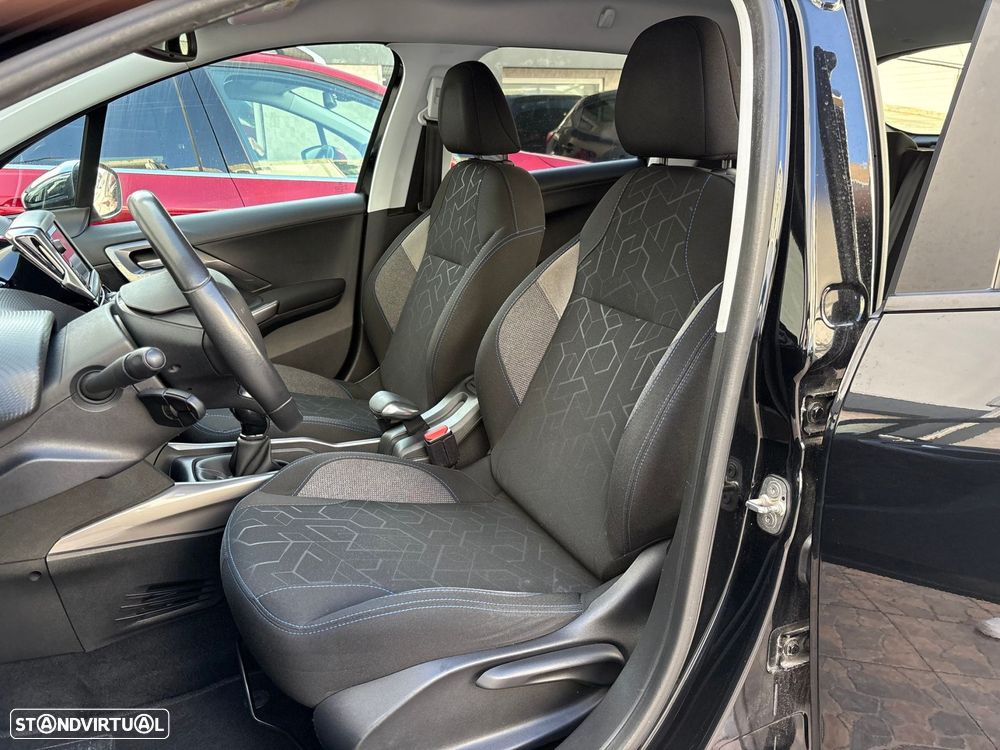 Peugeot 2008 1.2 PureTech Style - 8