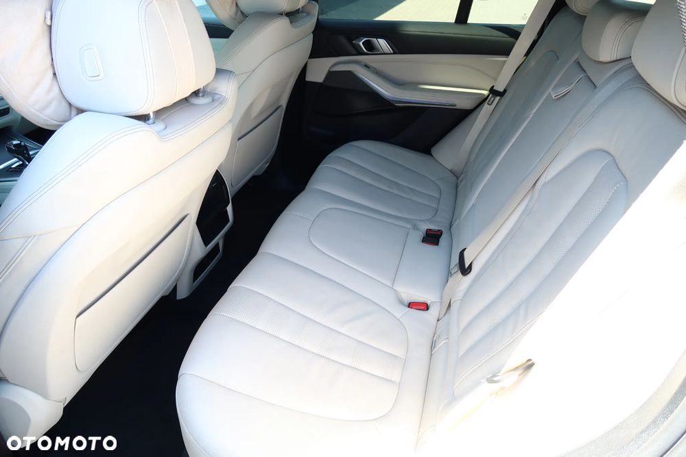 BMW X5 xDrive40i - 22