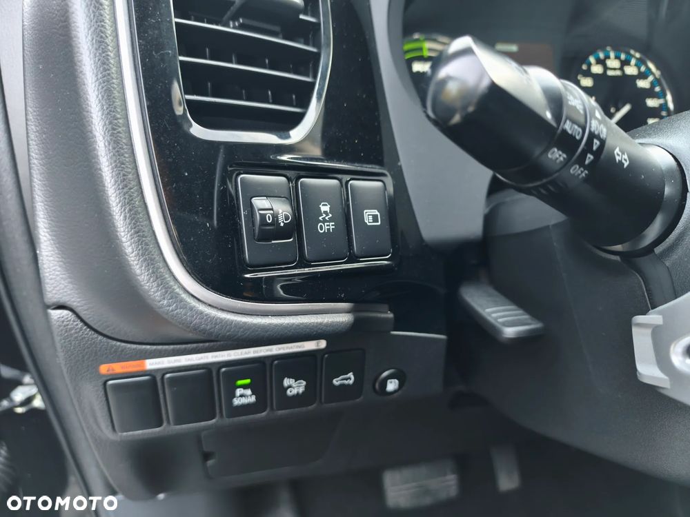 Mitsubishi Outlander 2.4 4WD - 30
