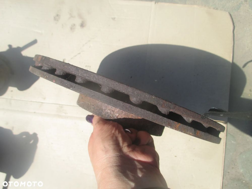 Macperson Zacisk tarcza piasa Fiat Dolbo II Combo D 1.3 - 4