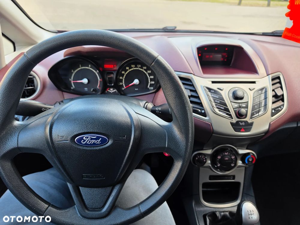 Ford Fiesta 1.25 Celebration - 20