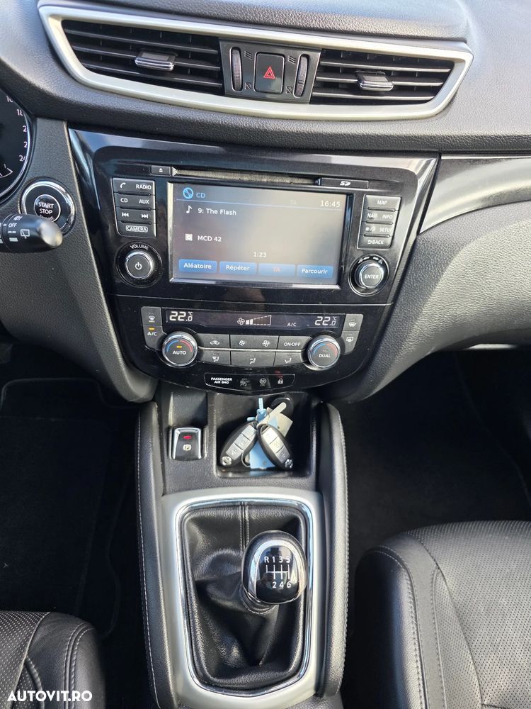 Nissan Qashqai 1.5 DCI Start/Stop Tekna - 22