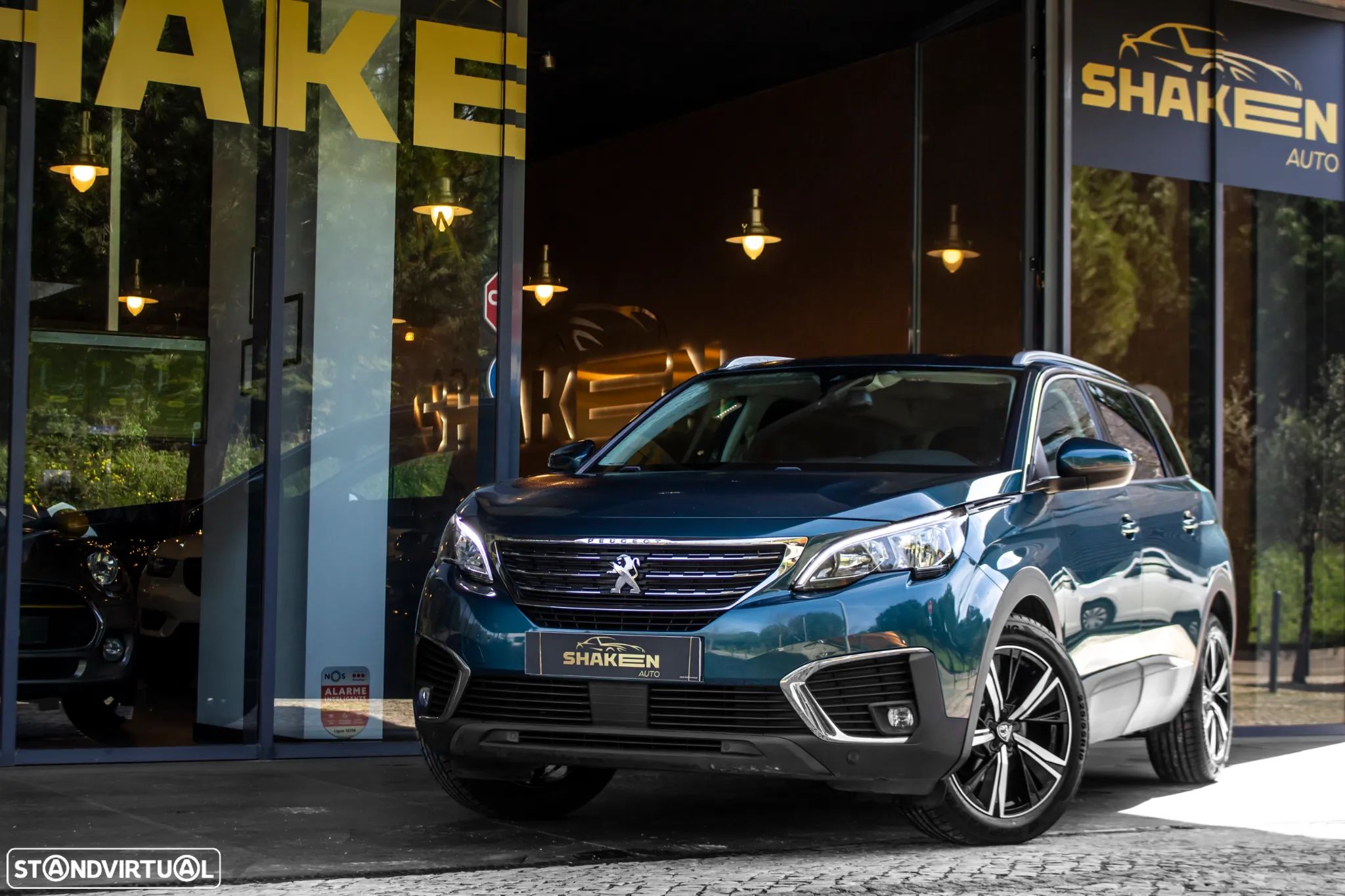 Peugeot 5008 PureTech 130 EAT6 Active - 1