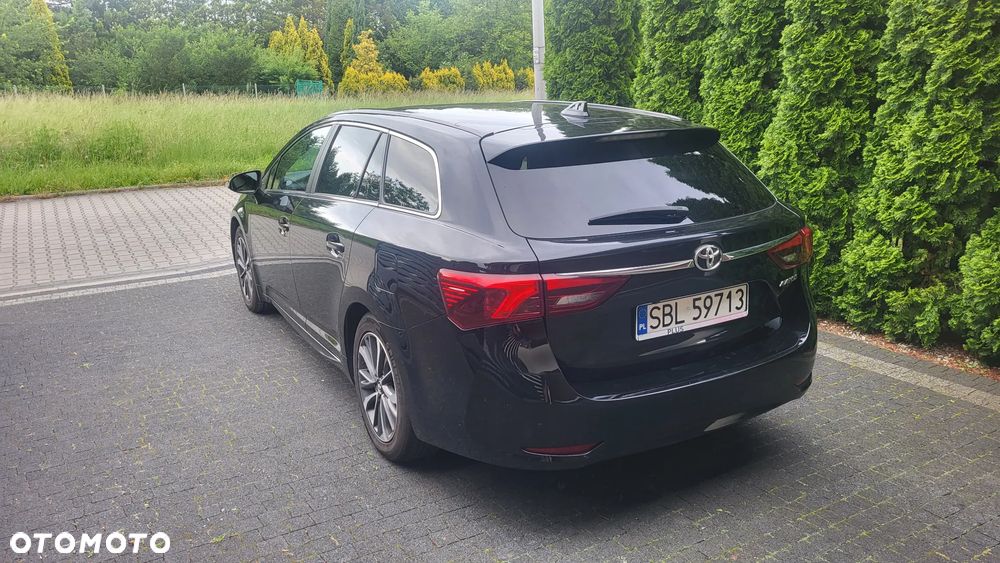 Toyota Avensis 1.8 Premium MS - 14