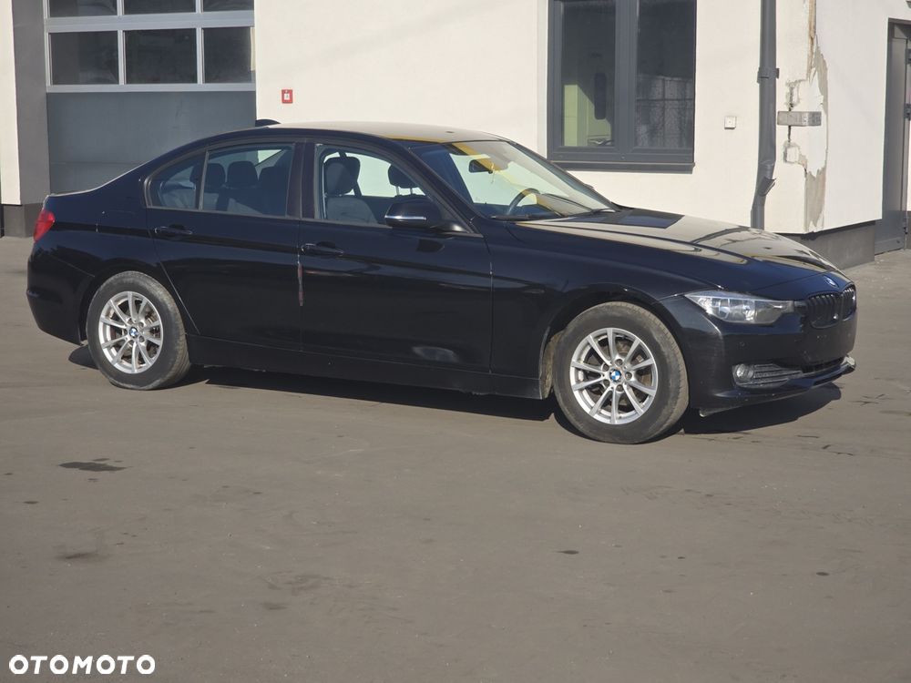 BMW Seria 3 318d - 2