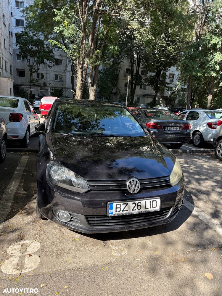 Volkswagen Golf - 1