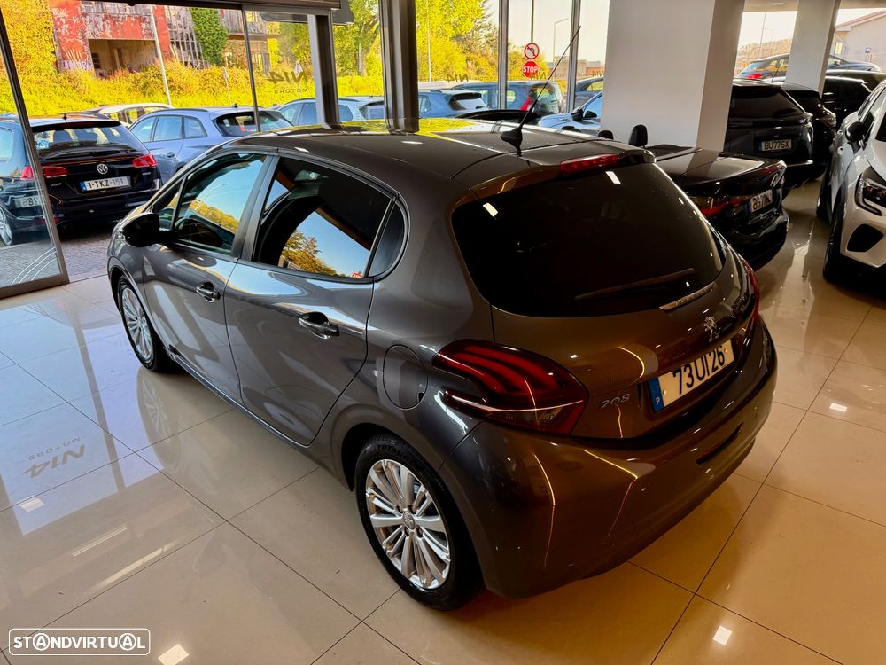 Peugeot 208 1.2 PureTech Style - 21
