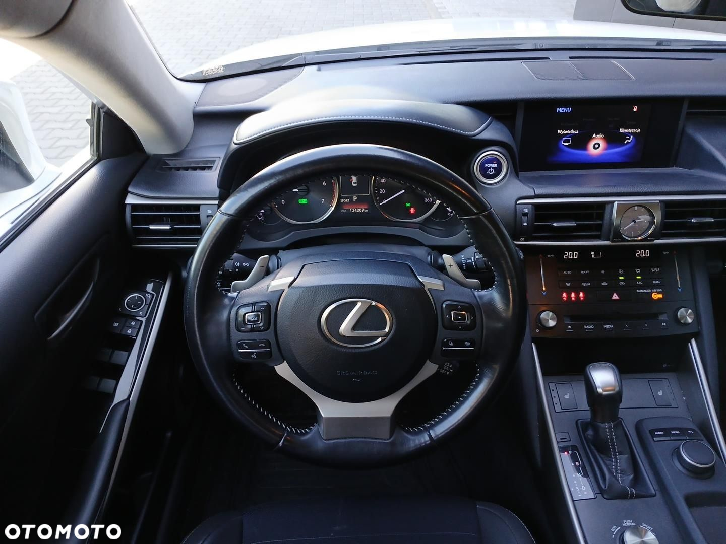 Lexus IS - 11