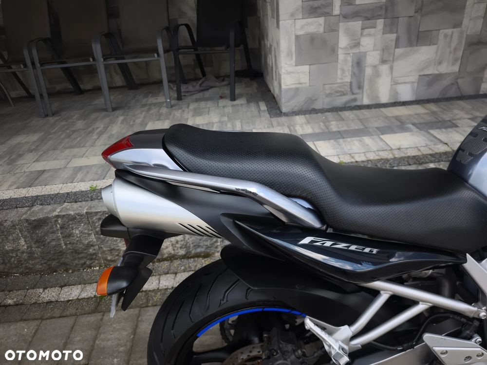 Yamaha FZ6 - 8