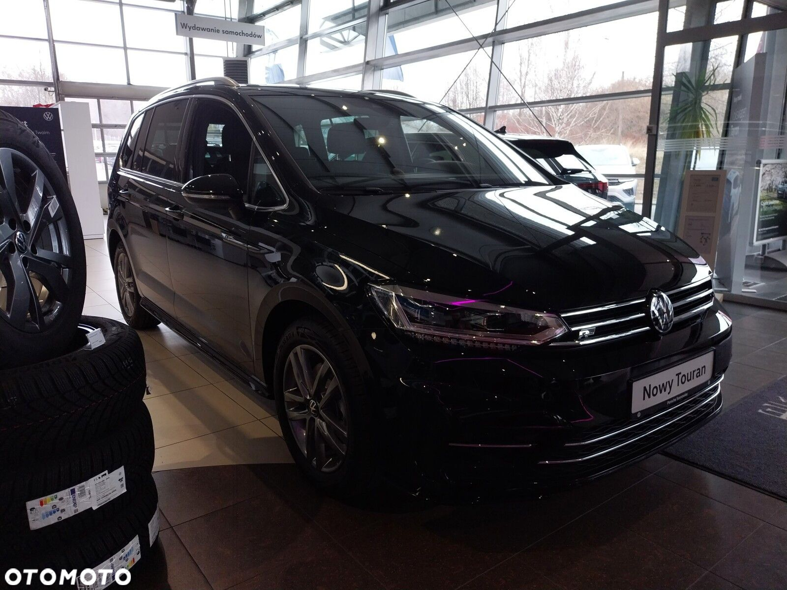 Volkswagen Touran - 4