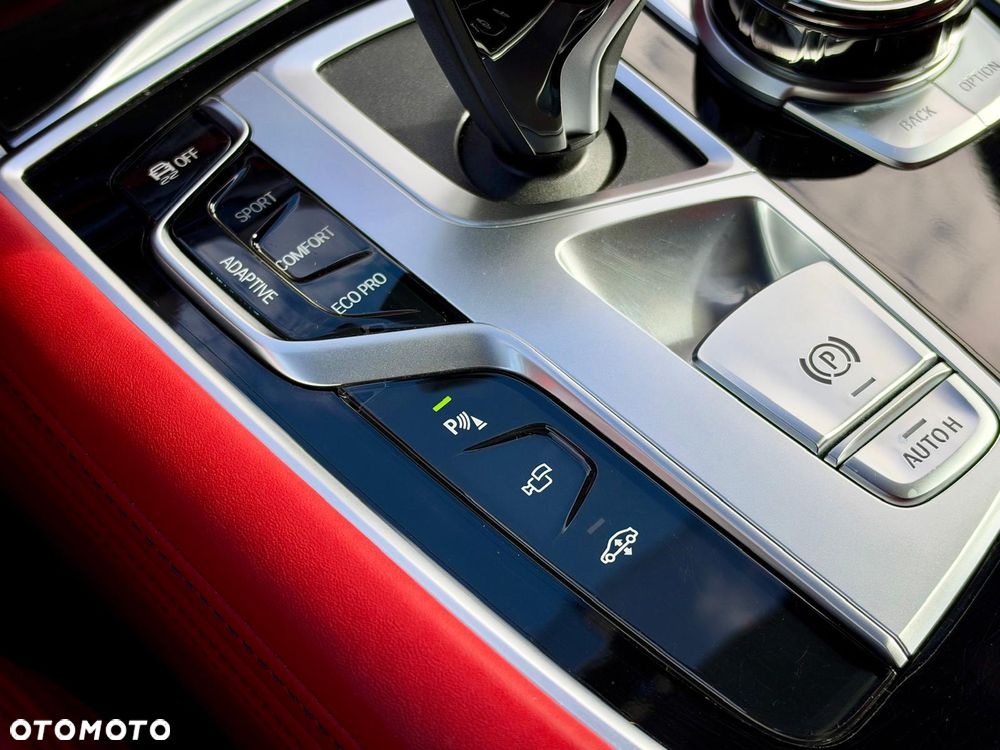 BMW Seria 7 750Ld xDrive sport - 37