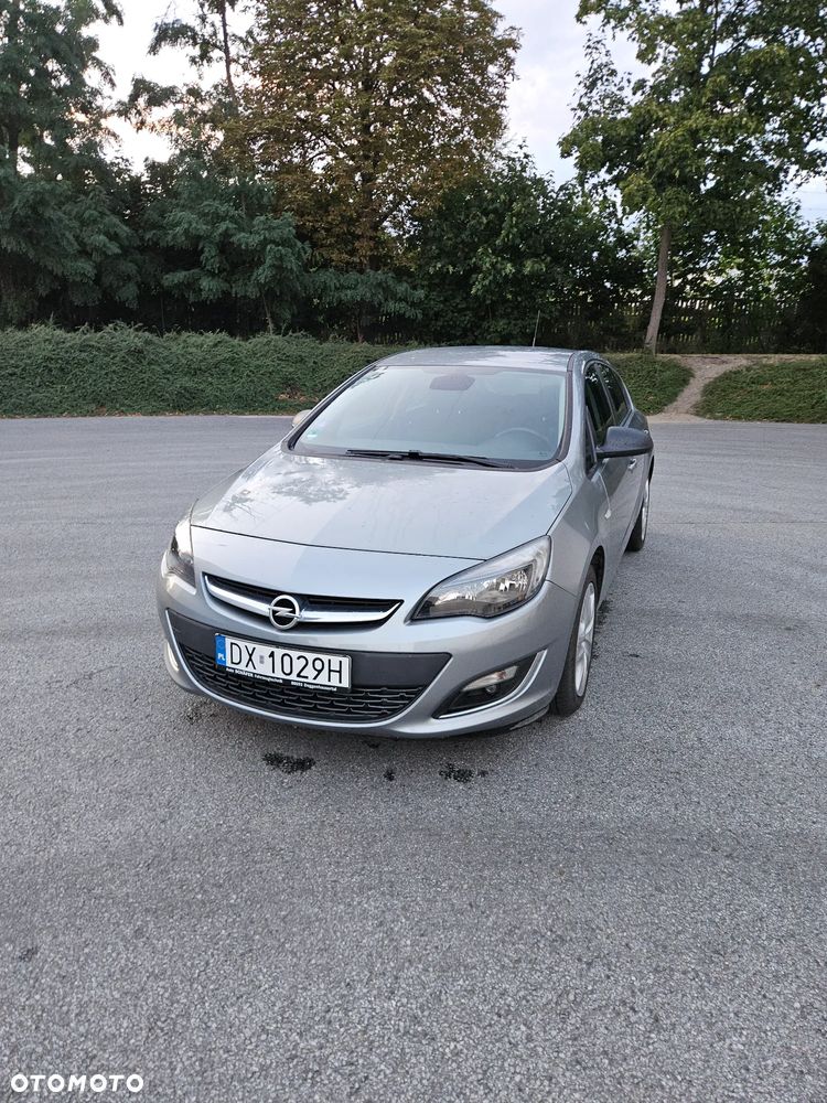 Opel Astra 2012