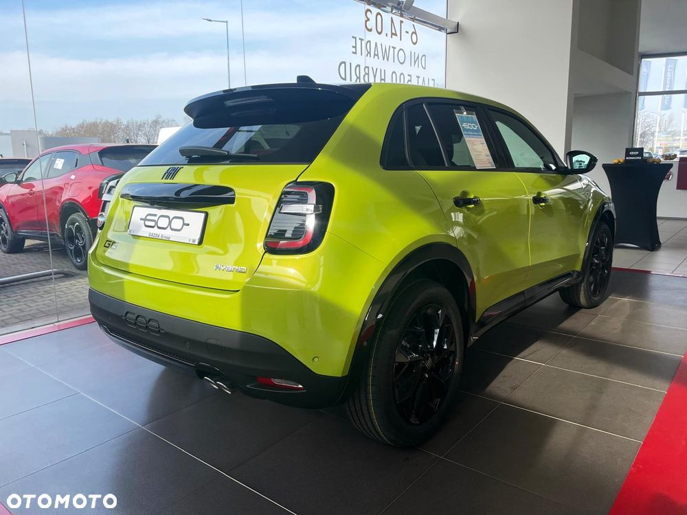 Fiat 600 1.2 Turbo Sport eDCT - 3