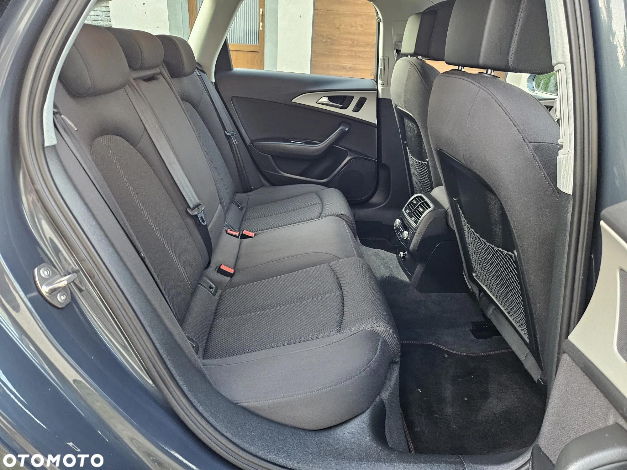 Audi A6 Avant 2.0 TDI Ultra DPF S tronic - 13