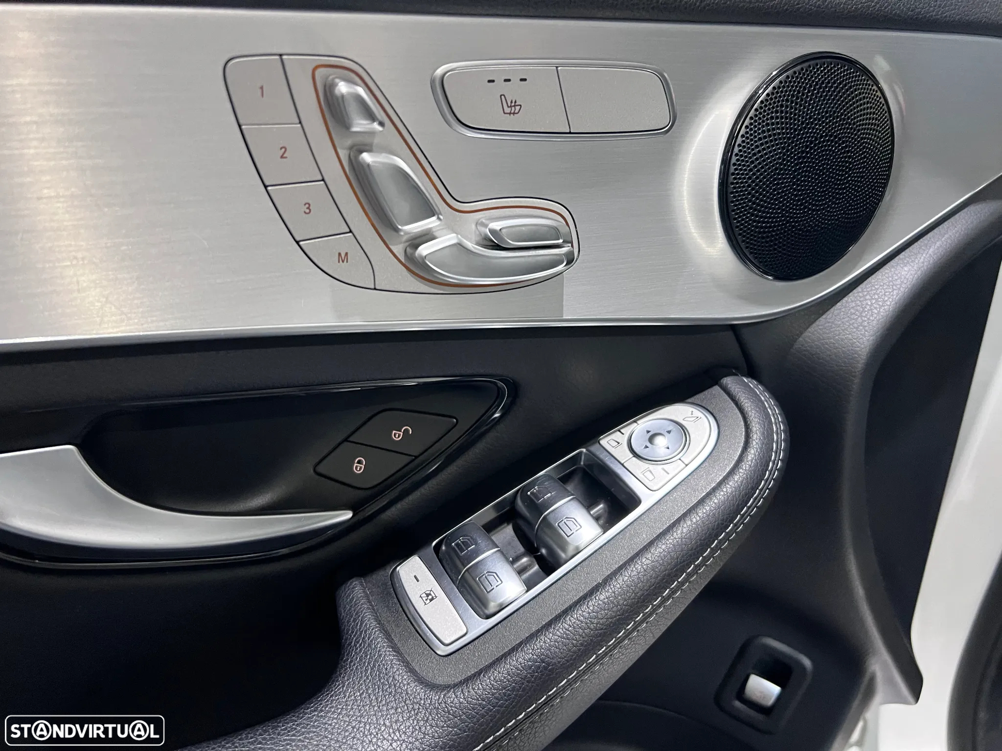 Mercedes-Benz GLC 300 - 11
