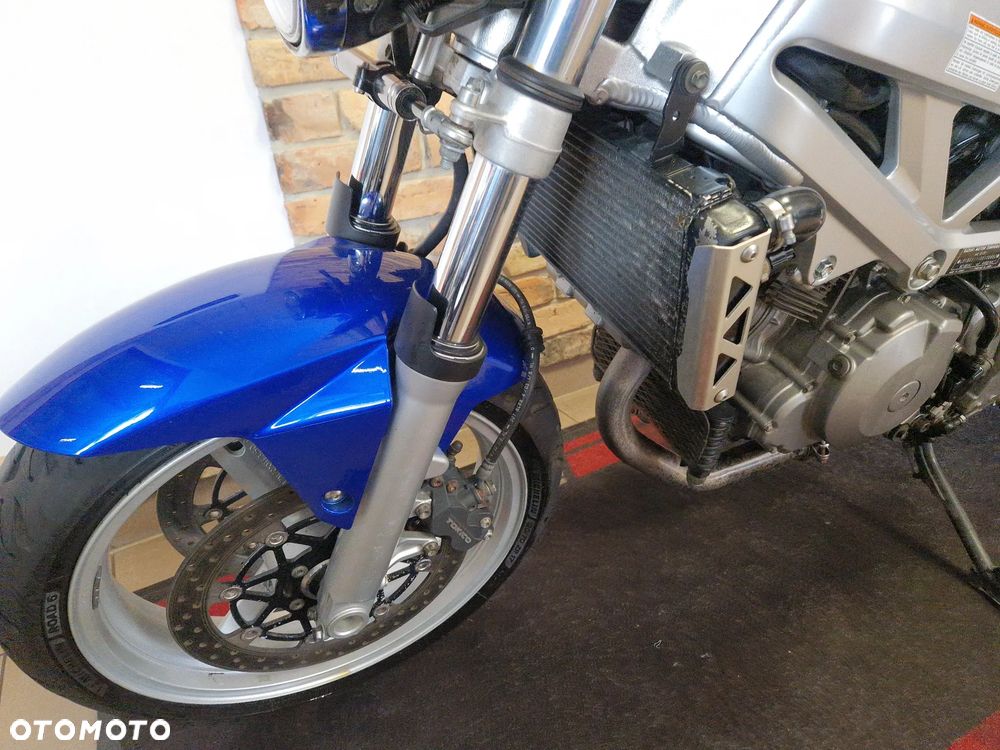 Suzuki SV - 22