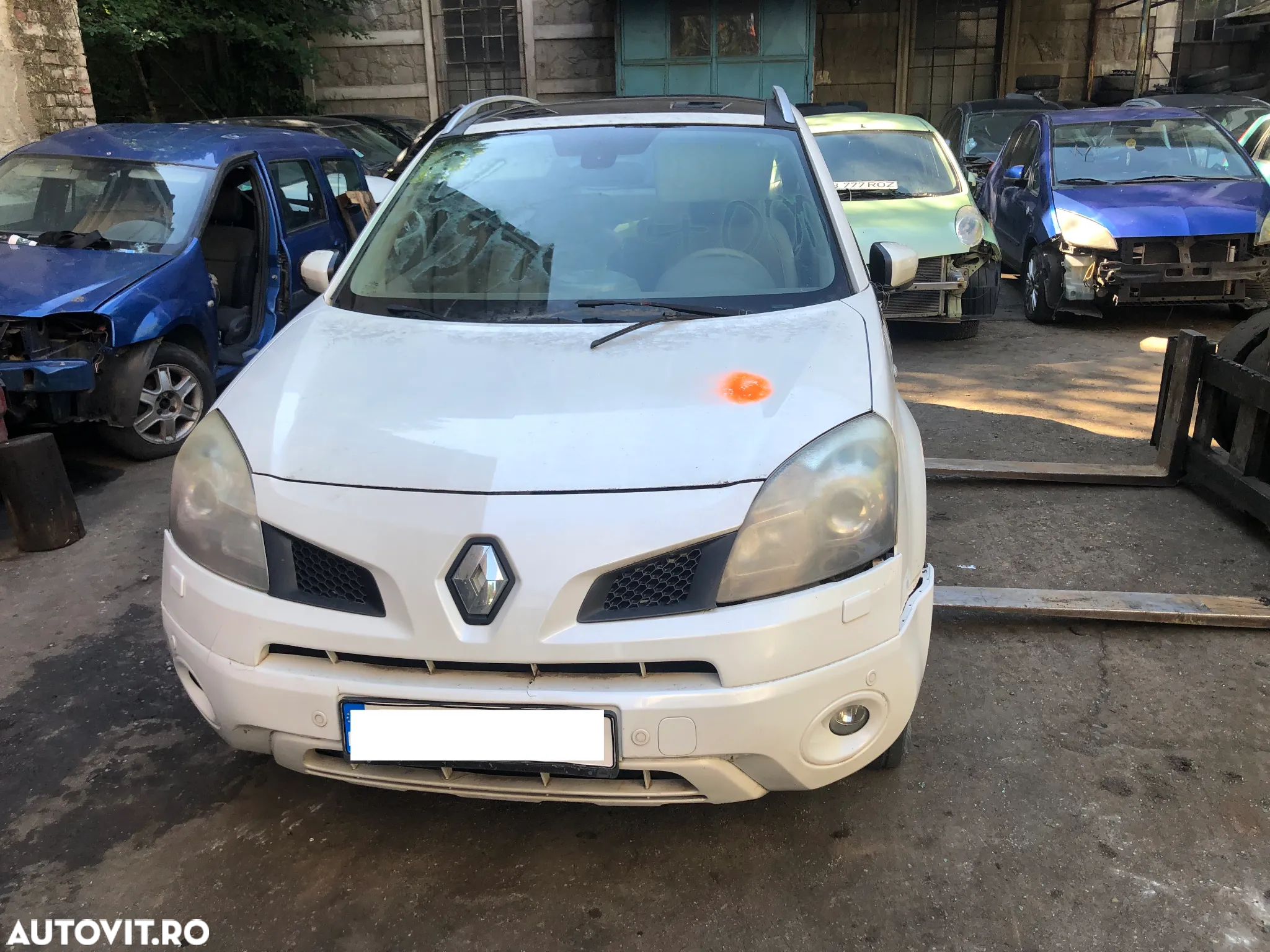 Dezmembrez Renault Koleos alb 2006 2.0 diesel - 2