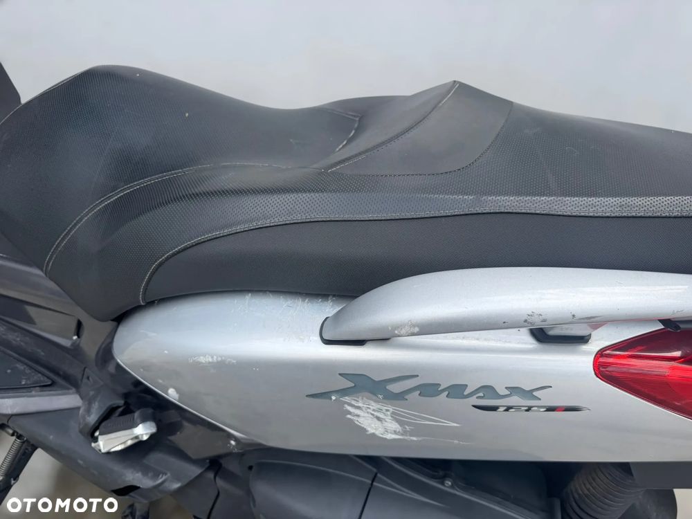Yamaha X-max - 8