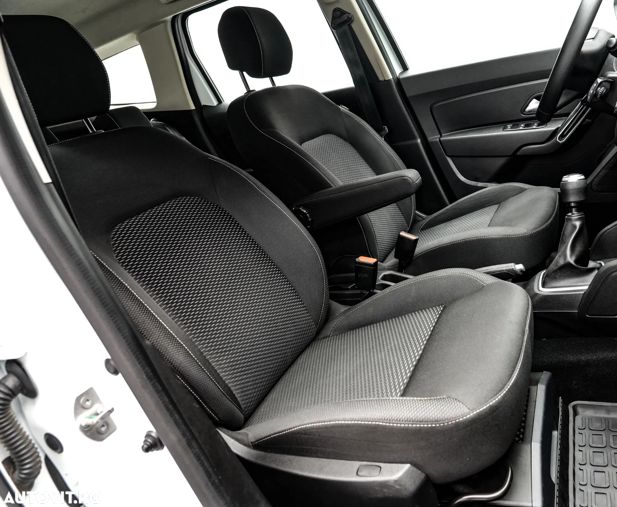 Dacia Duster 1.5 Blue dCi 4WD Essential - 15