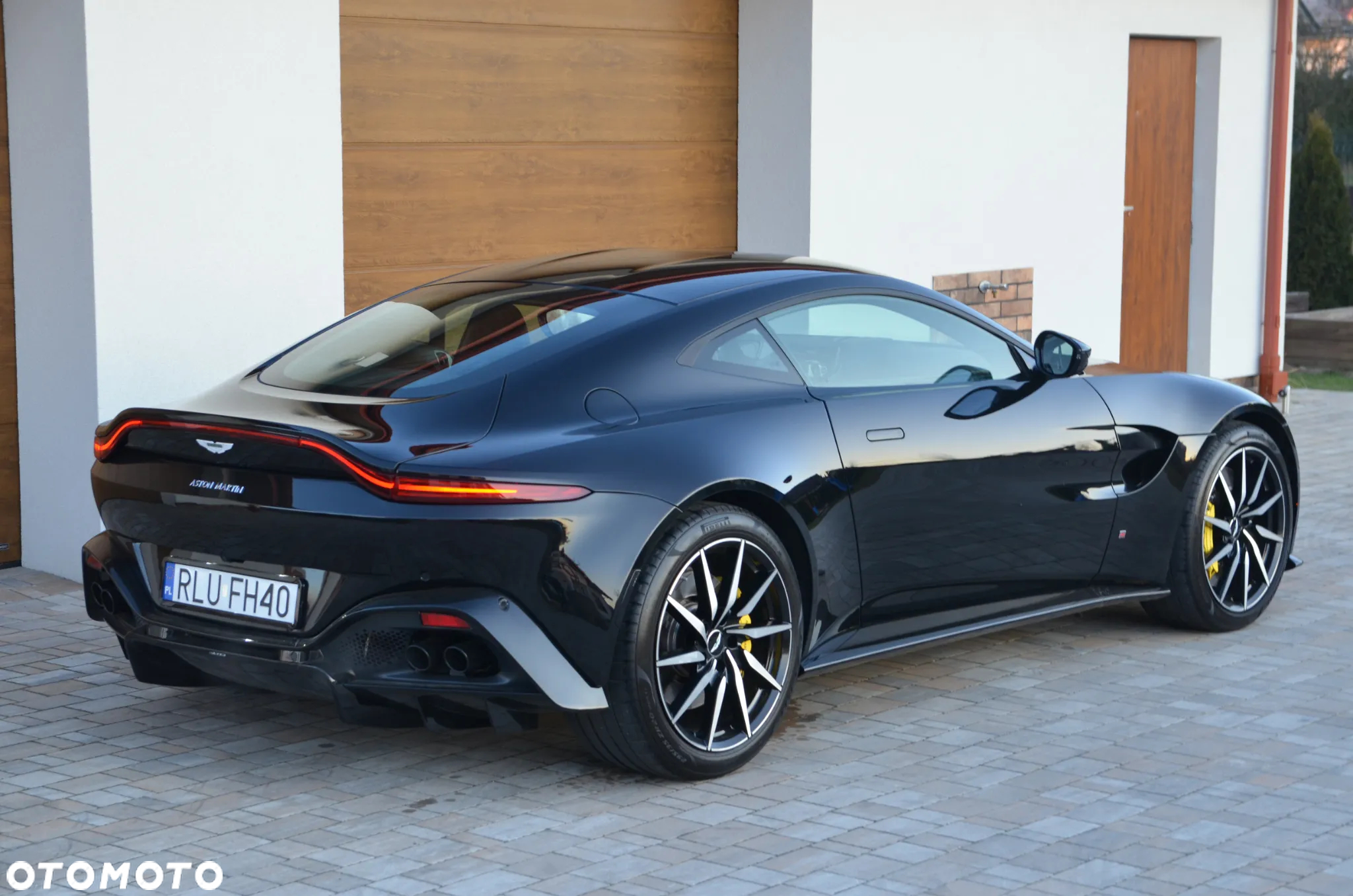 Aston Martin V8 Vantage Standard - 17