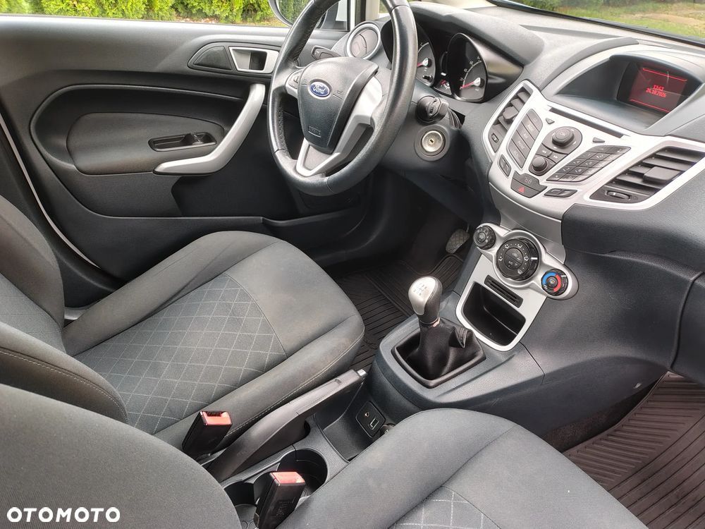 Ford Fiesta - 17