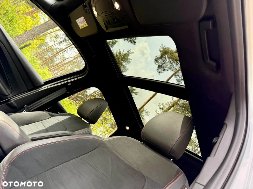 Ford Kuga 1.5 EcoBoost ST-LINE - 25
