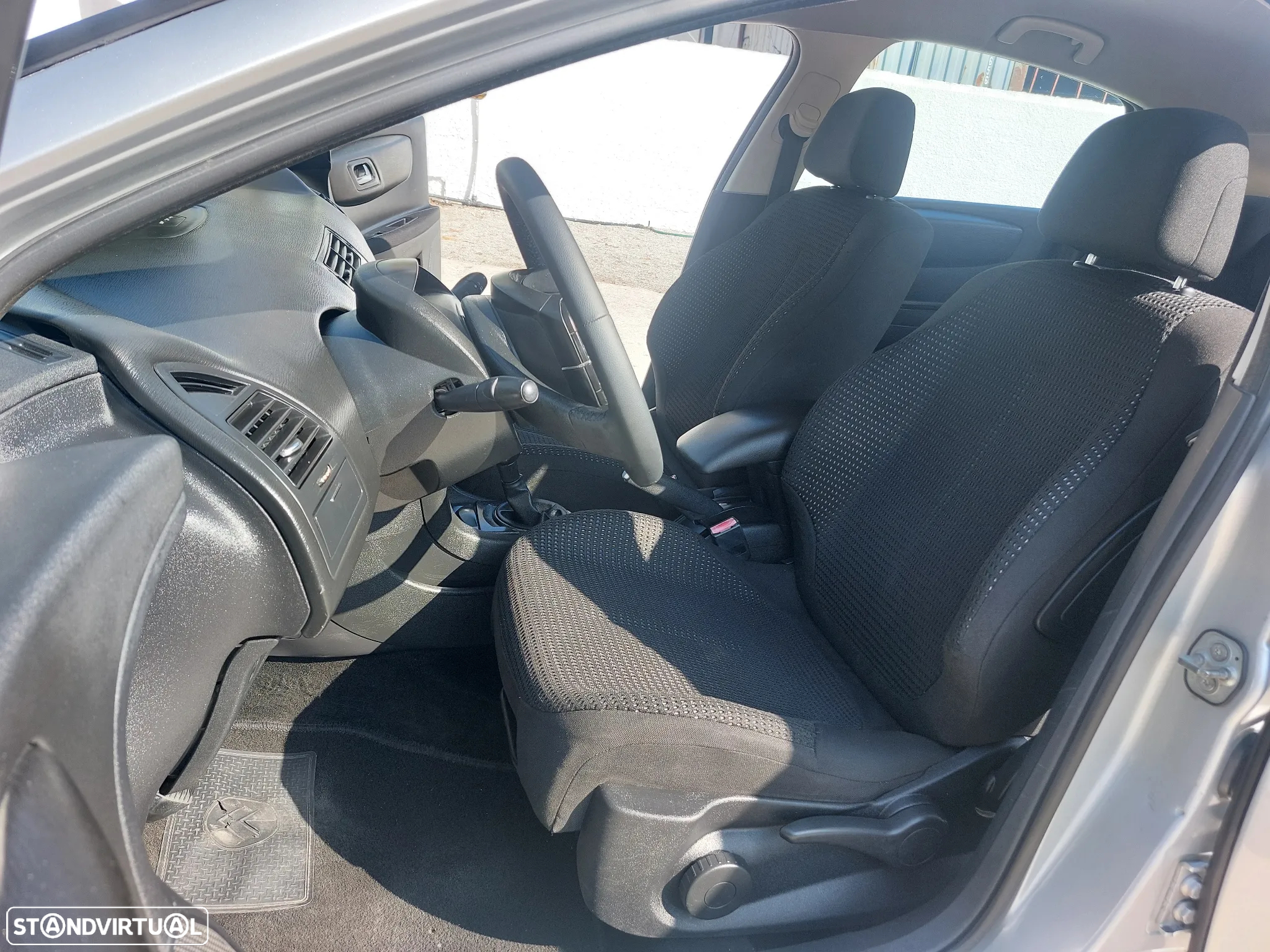 Citroën C4 1.6 HDi 110 VTR Pack - 9