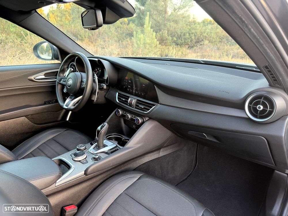 Alfa Romeo Giulia 2.2 D Super AT8 - 18