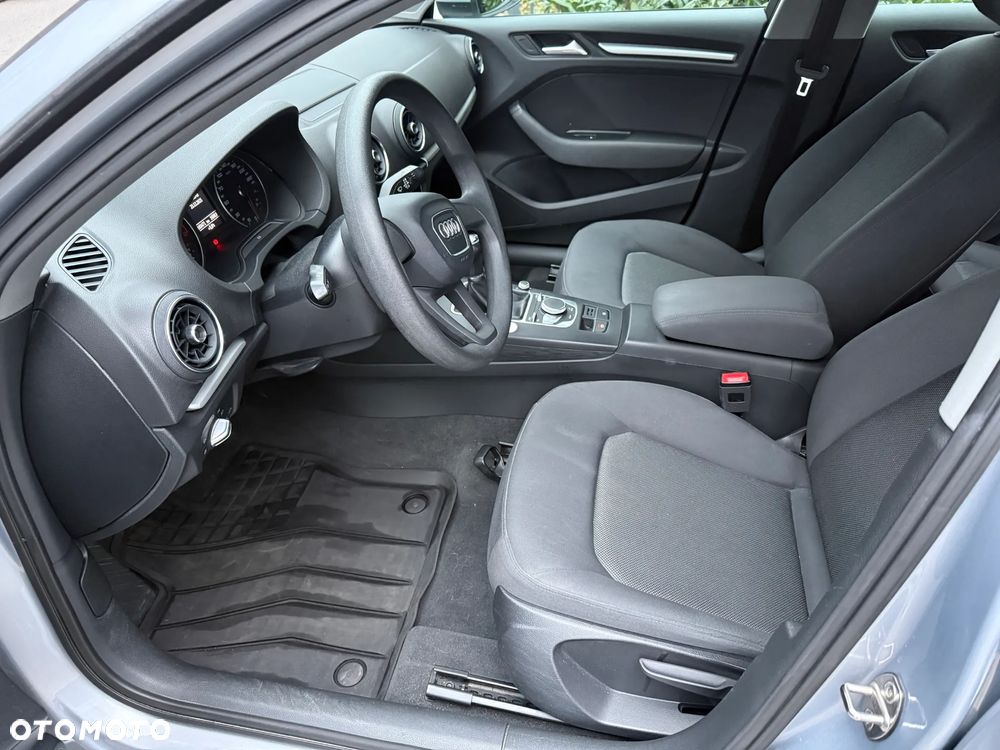 Audi A3 Sportback - 12