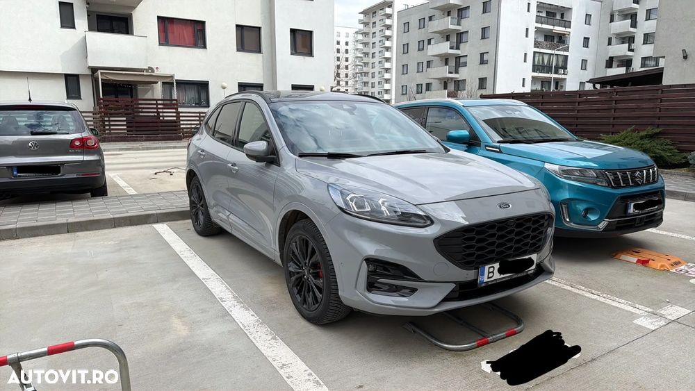 Ford Kuga - 1