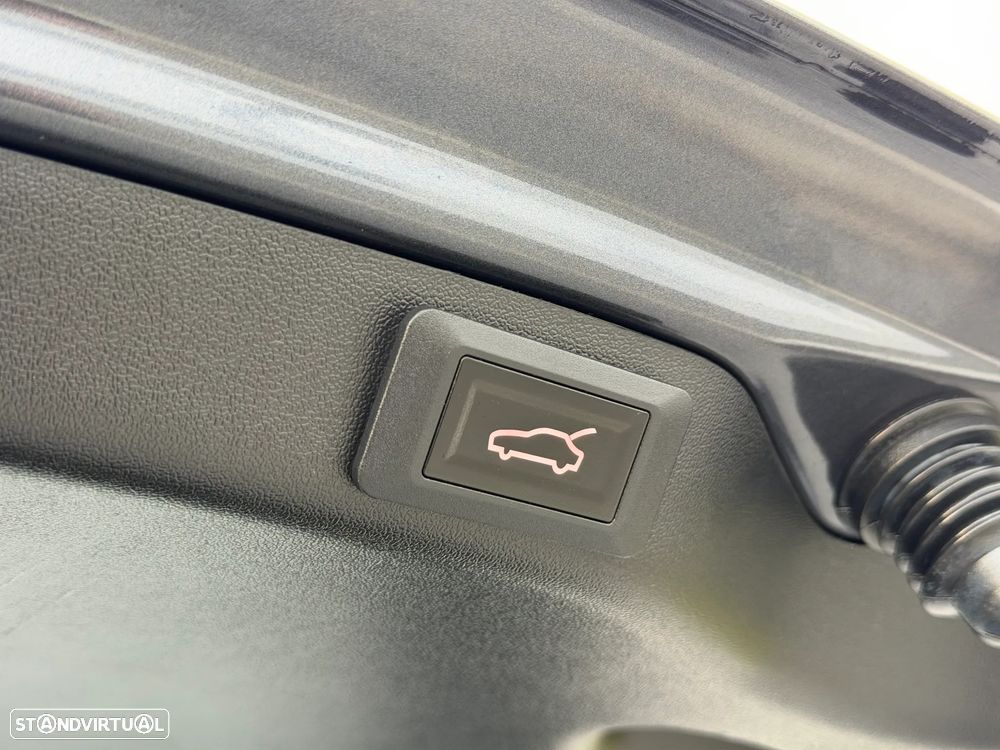 Tesla Model 3 Performance Dual Motor AWD - 12