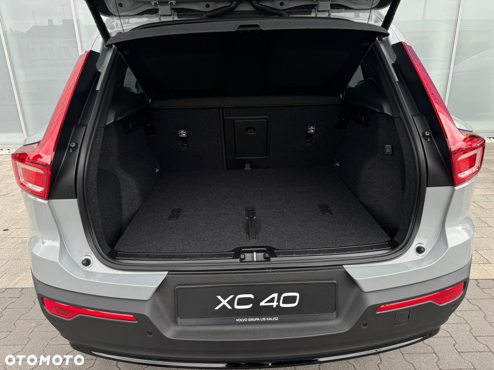Volvo XC 40 B3 Plus Dark - 16