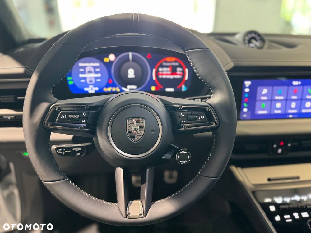 Porsche Macan - 25