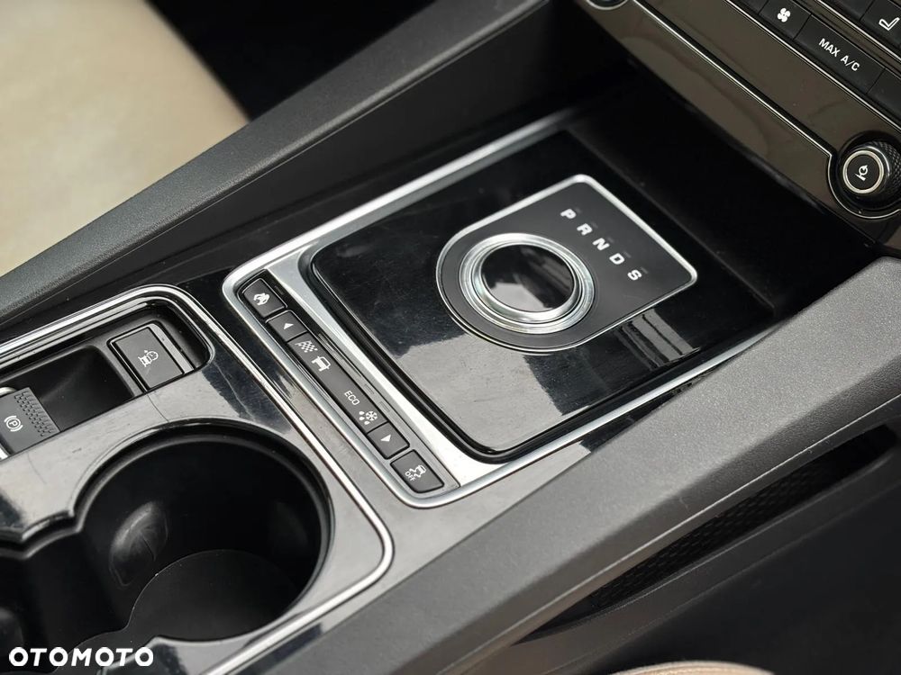 Jaguar F-Pace 20d AWD Prestige - 36