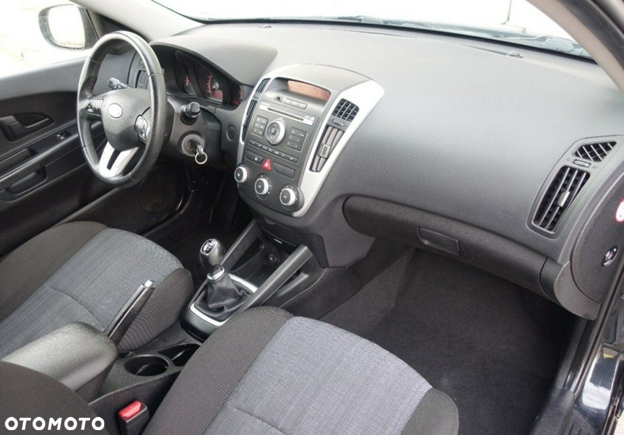 Kia Ceed - 17