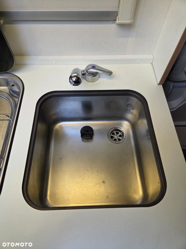 Adria Aviva 300dt - 26