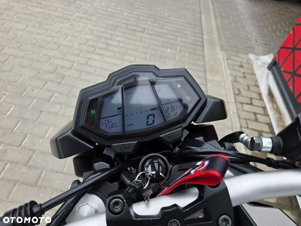 Yamaha MT - 17