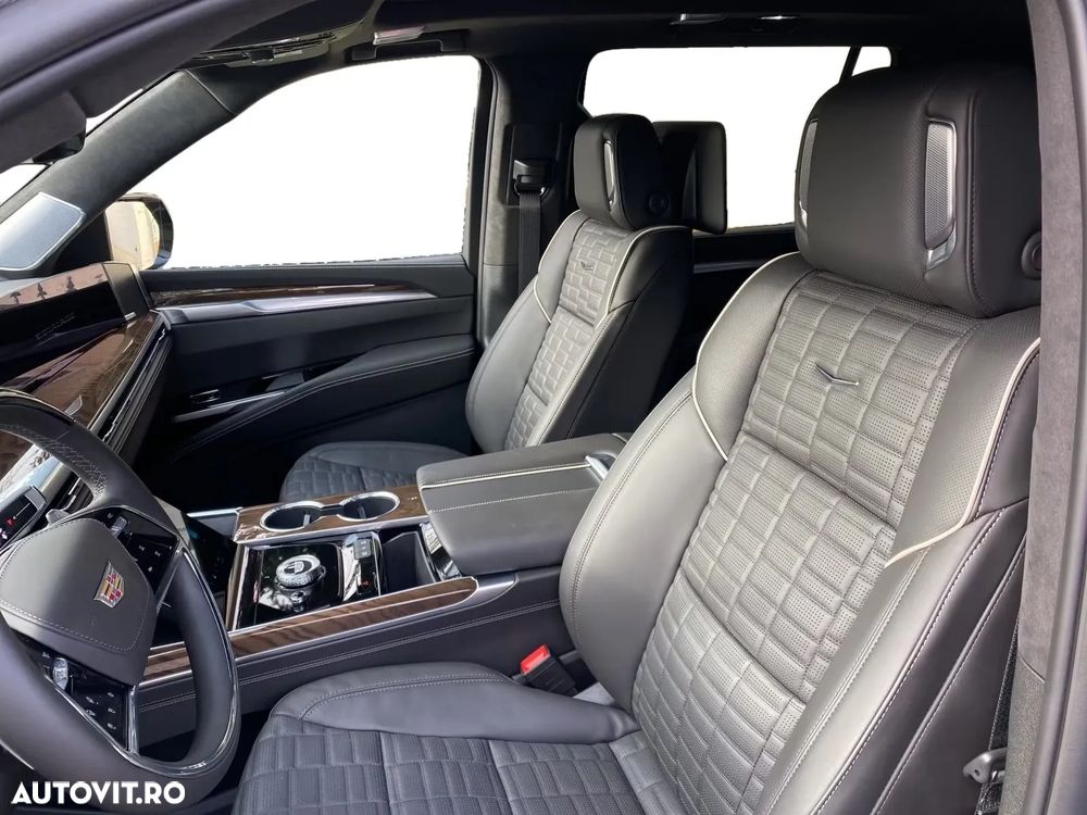 CADILLAC Escalade 2026 — imagine 13