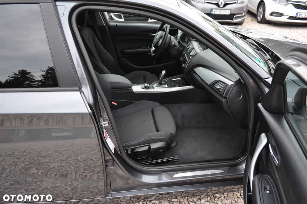 BMW Seria 1 116i - 16