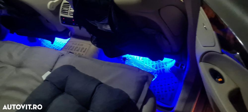 Mercedes-Benz E - 11