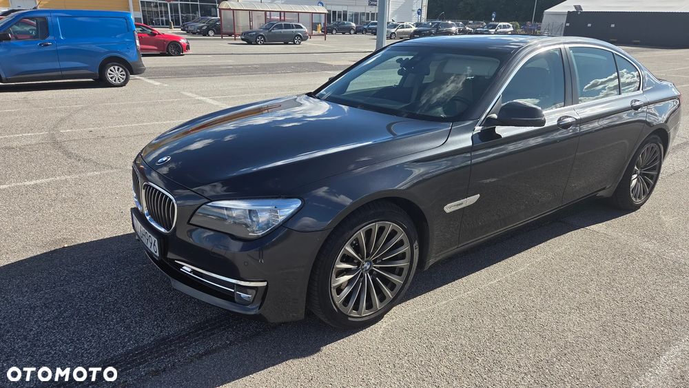 BMW Seria 7 2014 photo 2