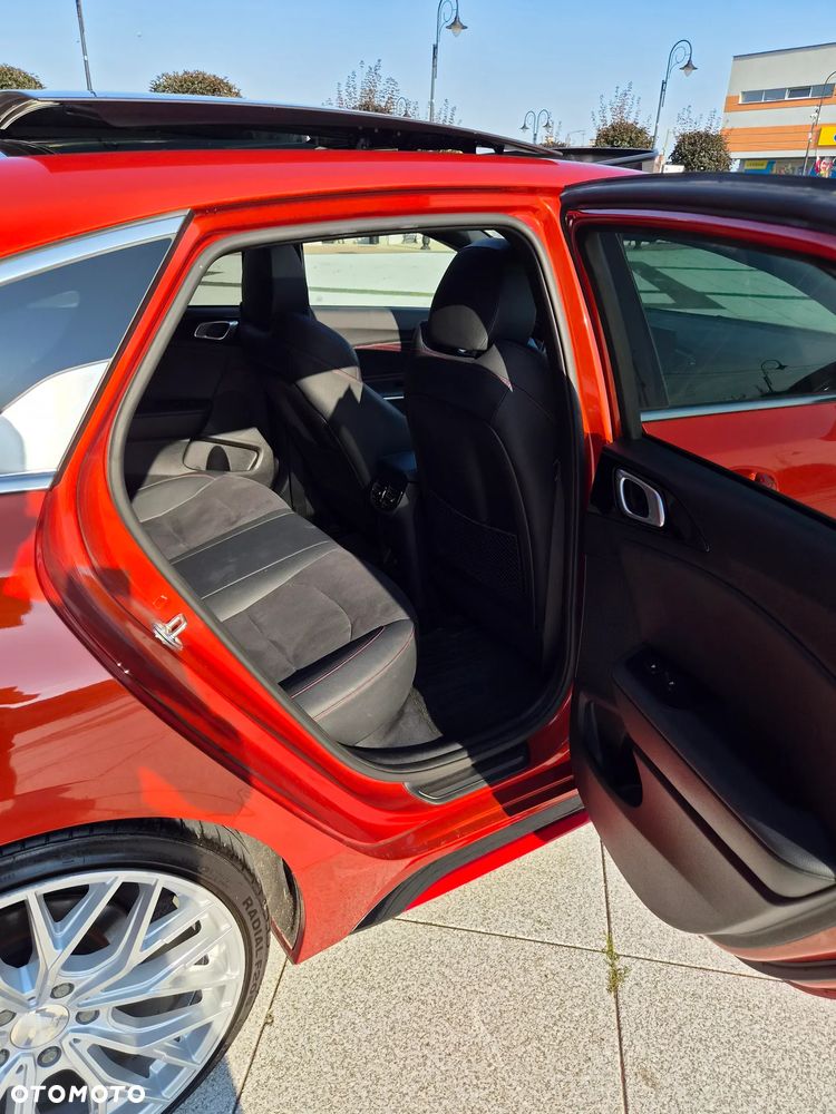 Kia ProCeed 1.6 T-GDI DCT7 OPF GT - 29