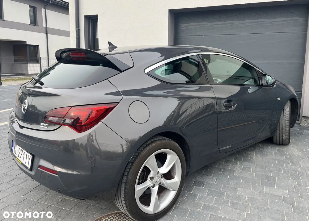 Opel Astra 1.6 T Cosmo - 5