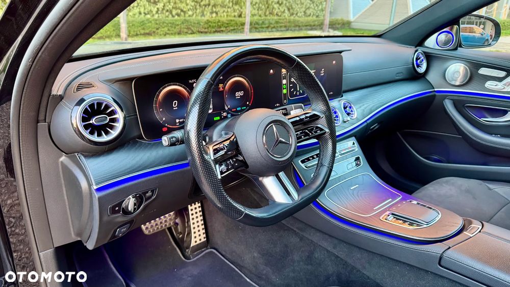 Mercedes-Benz Klasa E 220 d 4-Matic AMG - 25