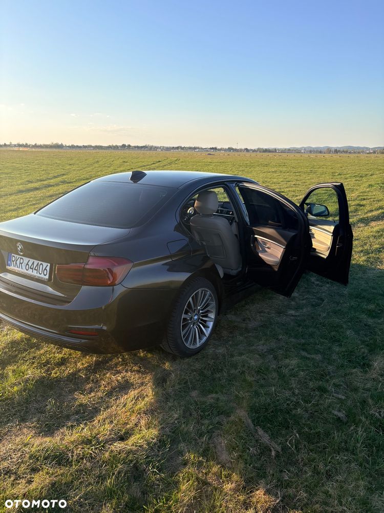 BMW Seria 3 320d xDrive Luxury Line - 10