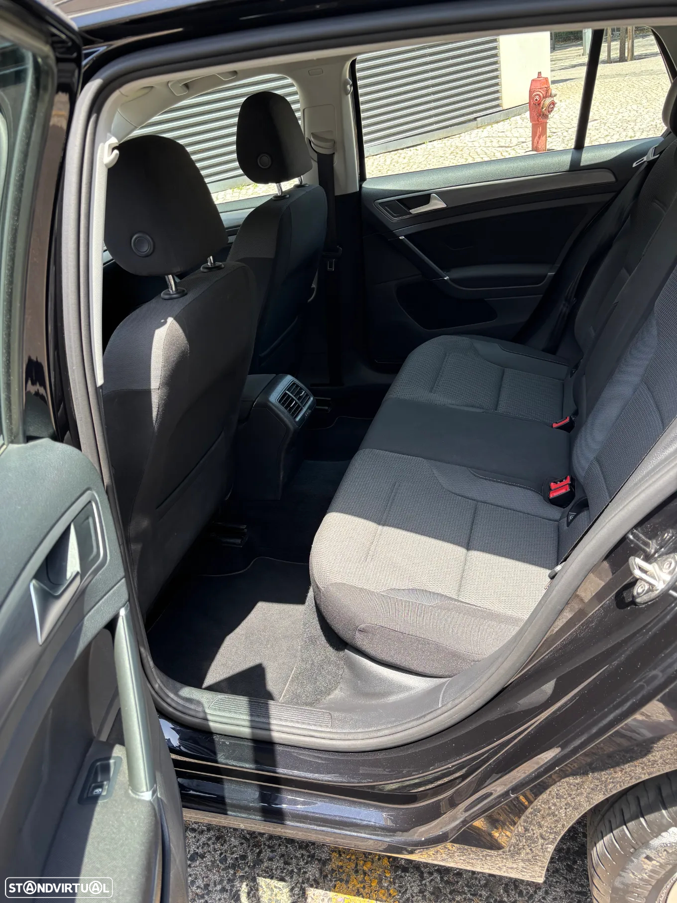 VW Golf 1.6 TDI Confortline - 10