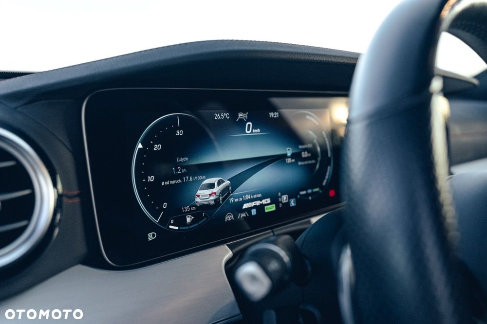 Mercedes-Benz Klasa E AMG 53 4-Matic+ - 21